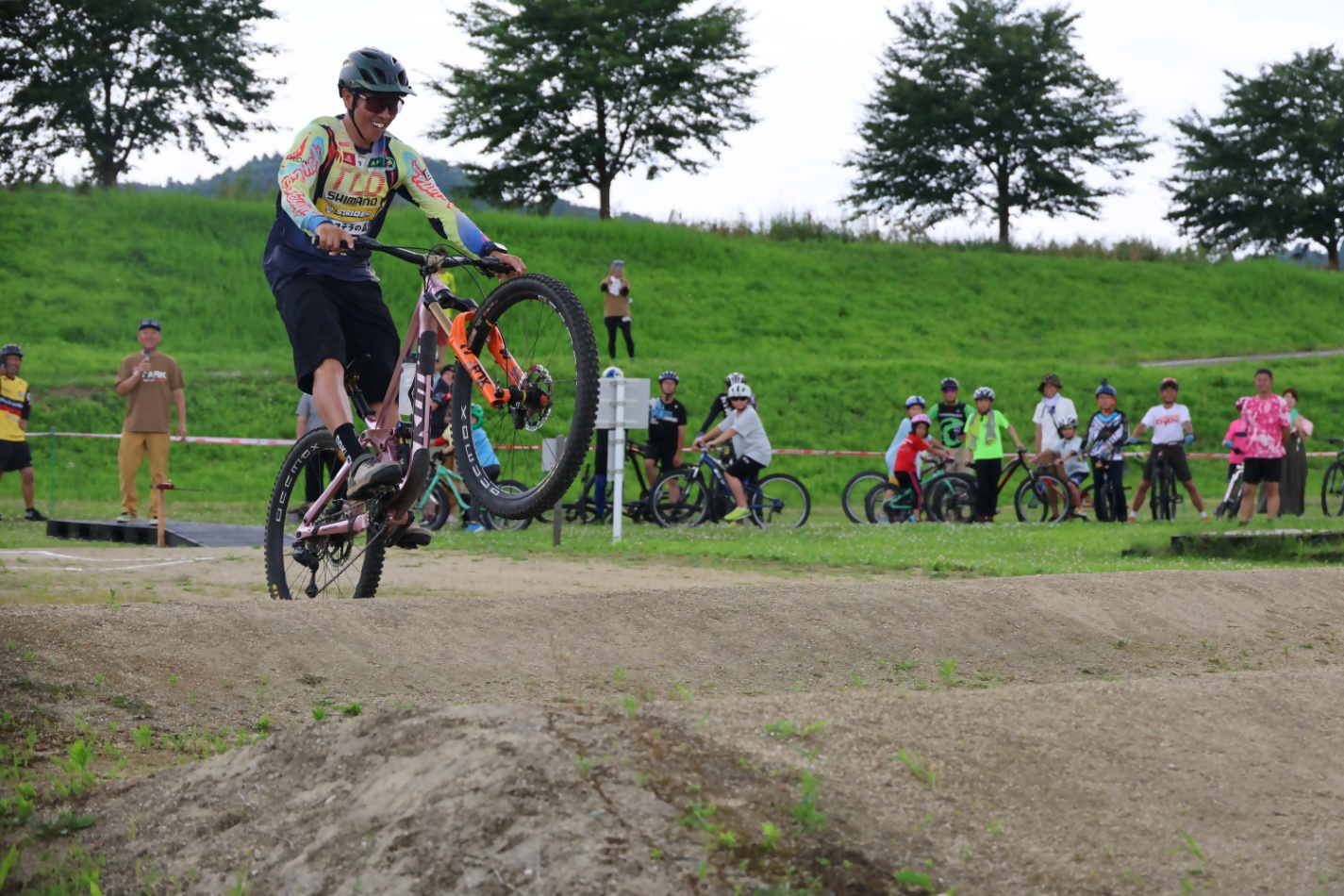 ジュニアMTB マウンテンバイクコースデビューに こども達の冒険心が 