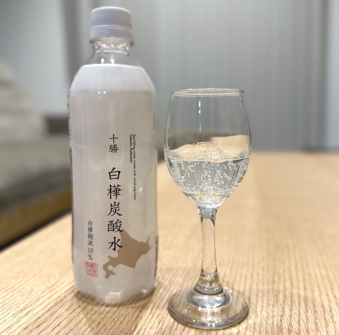 1本500円の高級炭酸水は樹液入り！ 「丁寧な暮らし」にぴったりの逸品