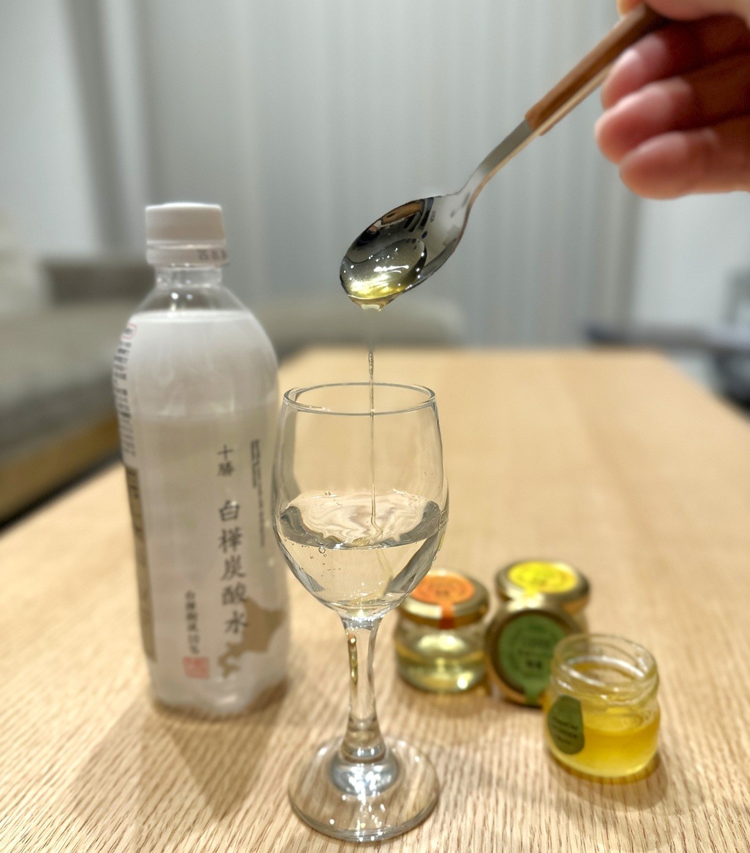 1本500円の高級炭酸水は樹液入り！ 「丁寧な暮らし」にぴったりの逸品