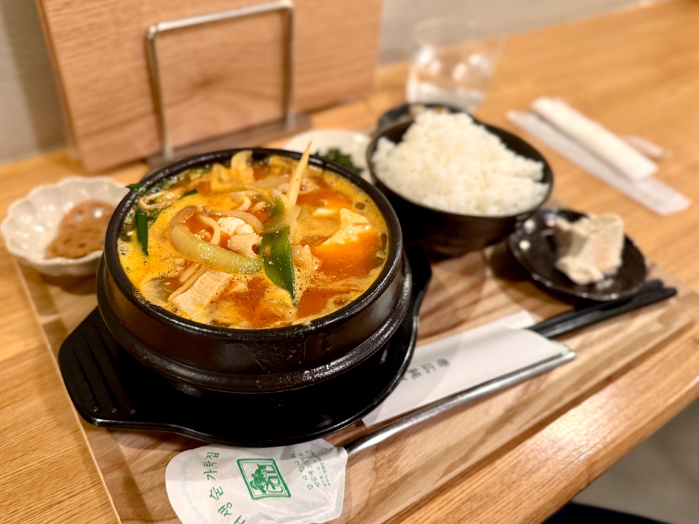 辛さゼロでも味わい深い一杯 スンドゥブ専門店の帯広純豆腐 - Chai